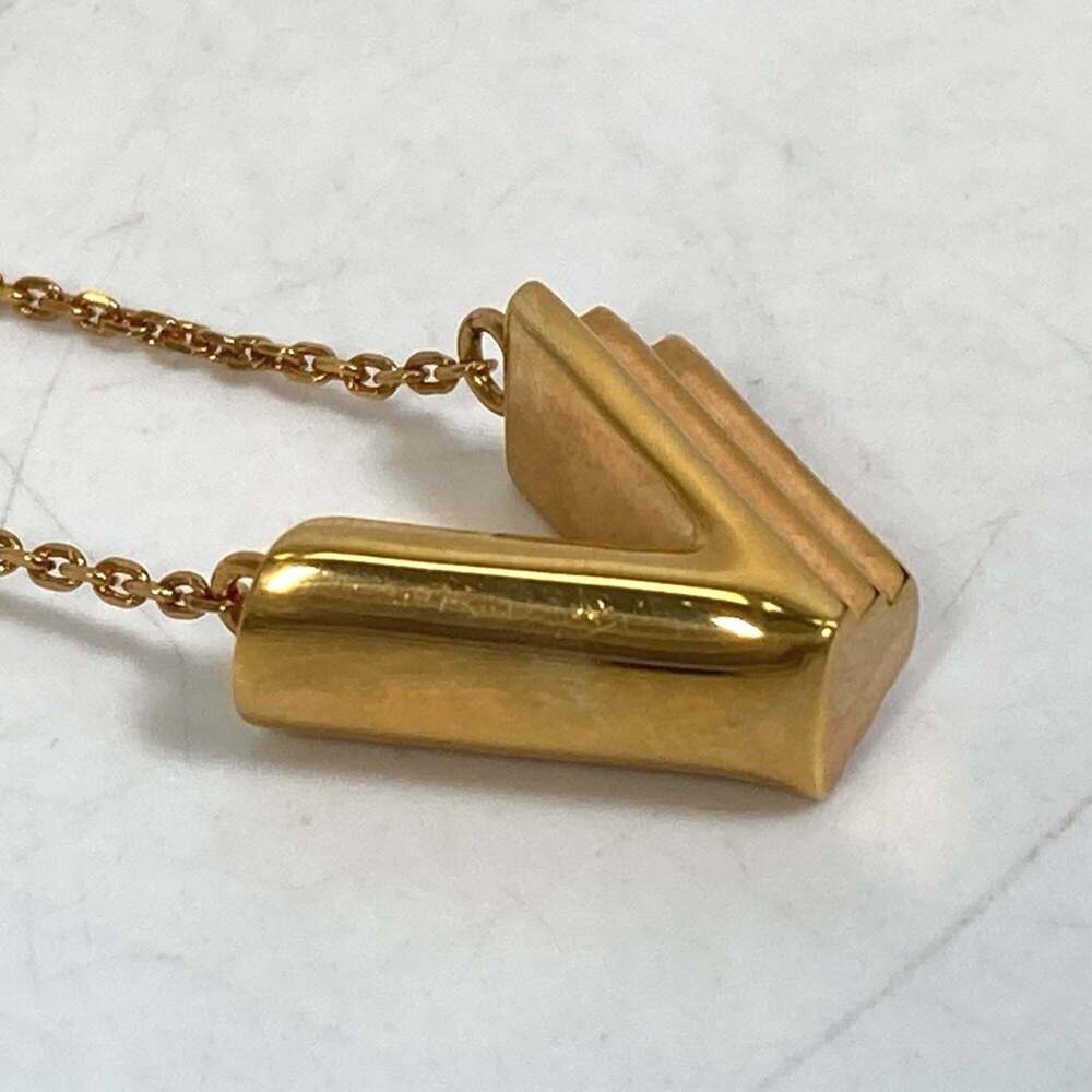 LOUIS VUITTON Gold Necklace - Picture 6 of 12